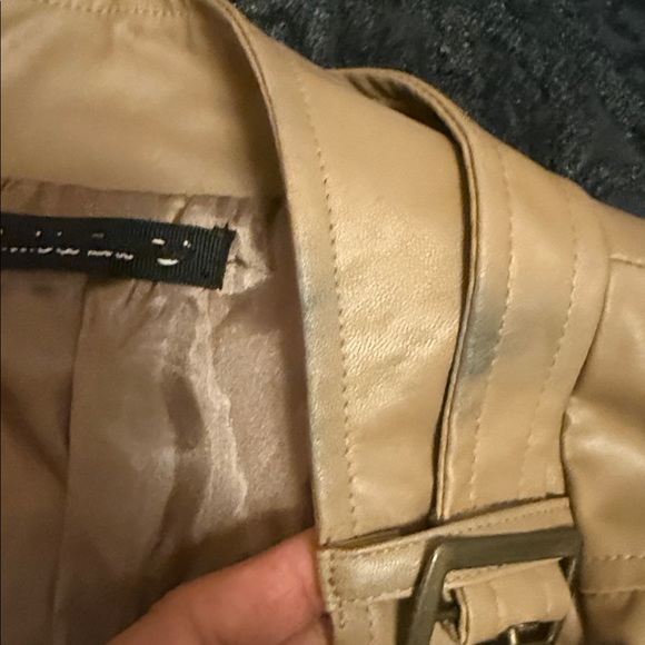 Vest - Picture 4 of 5